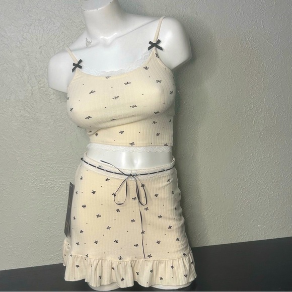 All Over‎ Bowknot Print Pointelle Cami Top & Ruffled Mini Skirt Lounge Set Sz XS - Picture 1 of 14